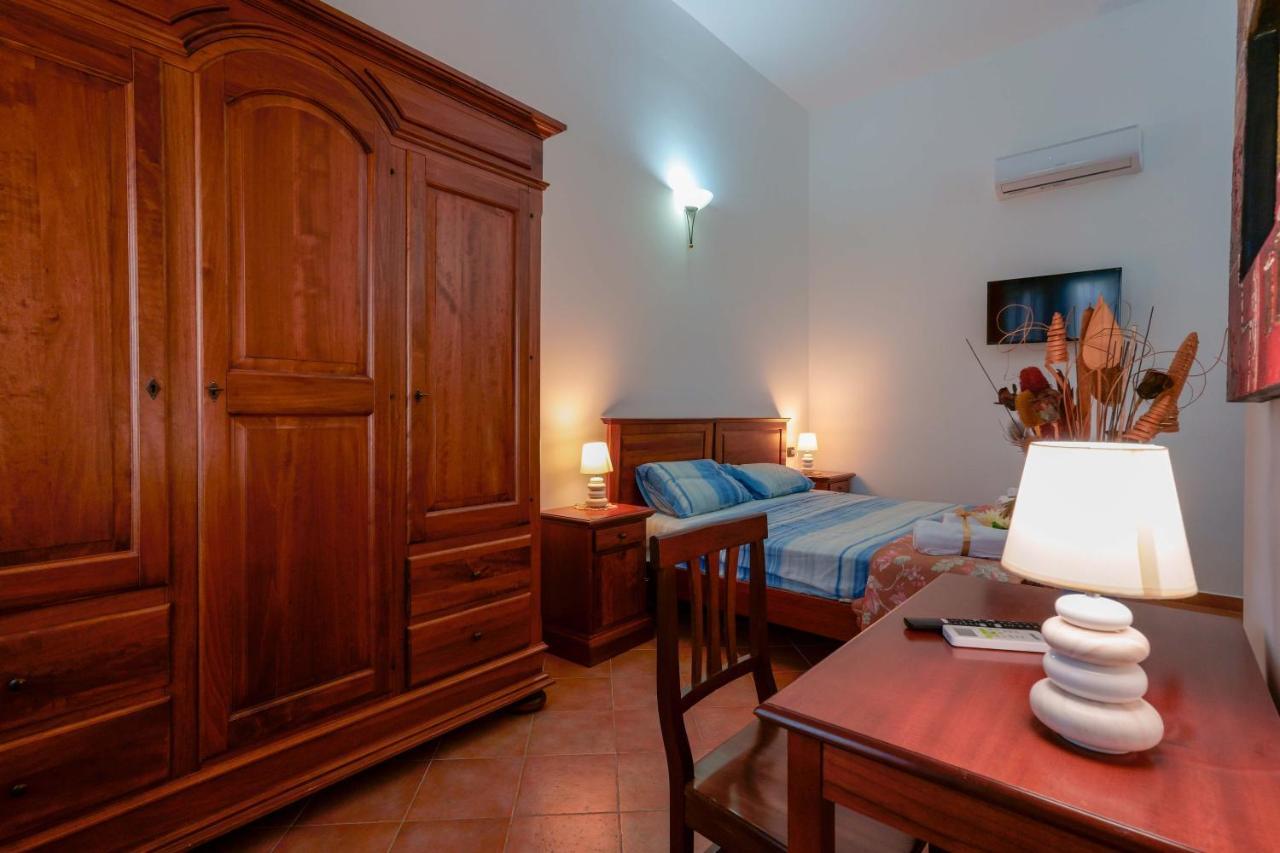 Bed And Breakfast Cairoli Exclusive Room Сан-П'єтро-Вернотіко Екстер'єр фото